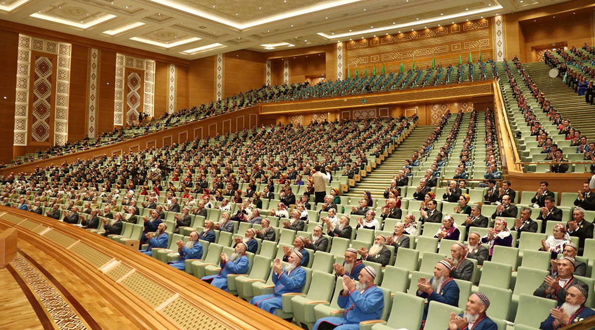 Халк Маслахаты Туркменистана принял историческое решение на 30-летнюю перспективу